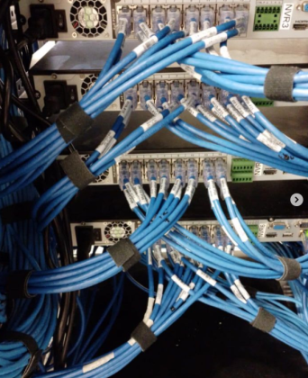 Instalación de sistemas especiales,  cableado estructurado y  reparación de equipos informáticos