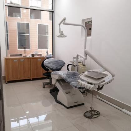 Consultorio Odontológico Equipado en Alquiler