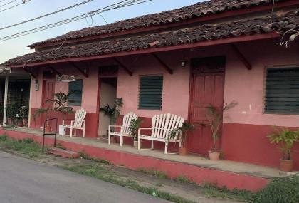 Voyager Intl Hostel: Encanto Colonial y Comodidad en La Villa de Los Santos, Panamá