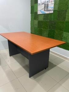 Mesa para sala de Reuniones