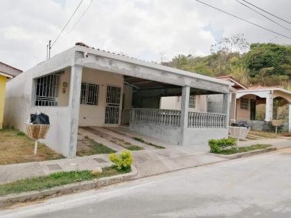 Vendo casa Brisas de Valle Bonito, La Herradur, La Chorrera (55,000 Remate)